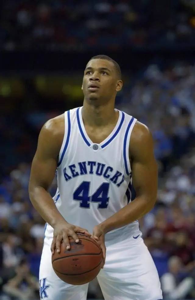 在现代足球 在现代足球