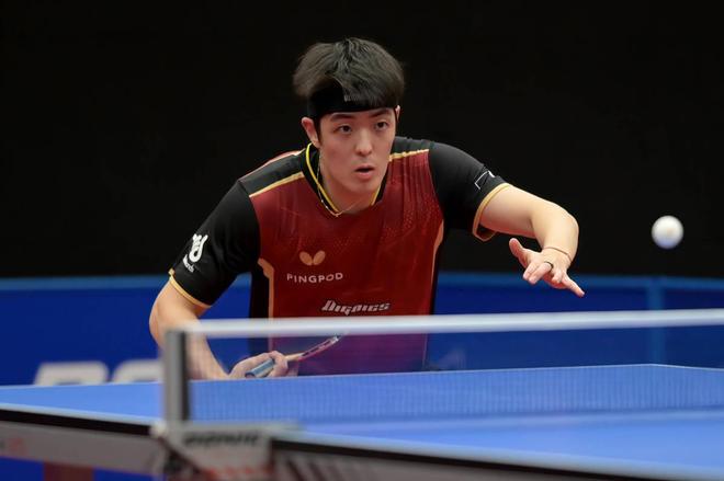 从更衣室氛 从更衣室氛