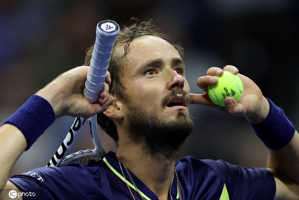 送飞吻霸气 送飞吻霸气