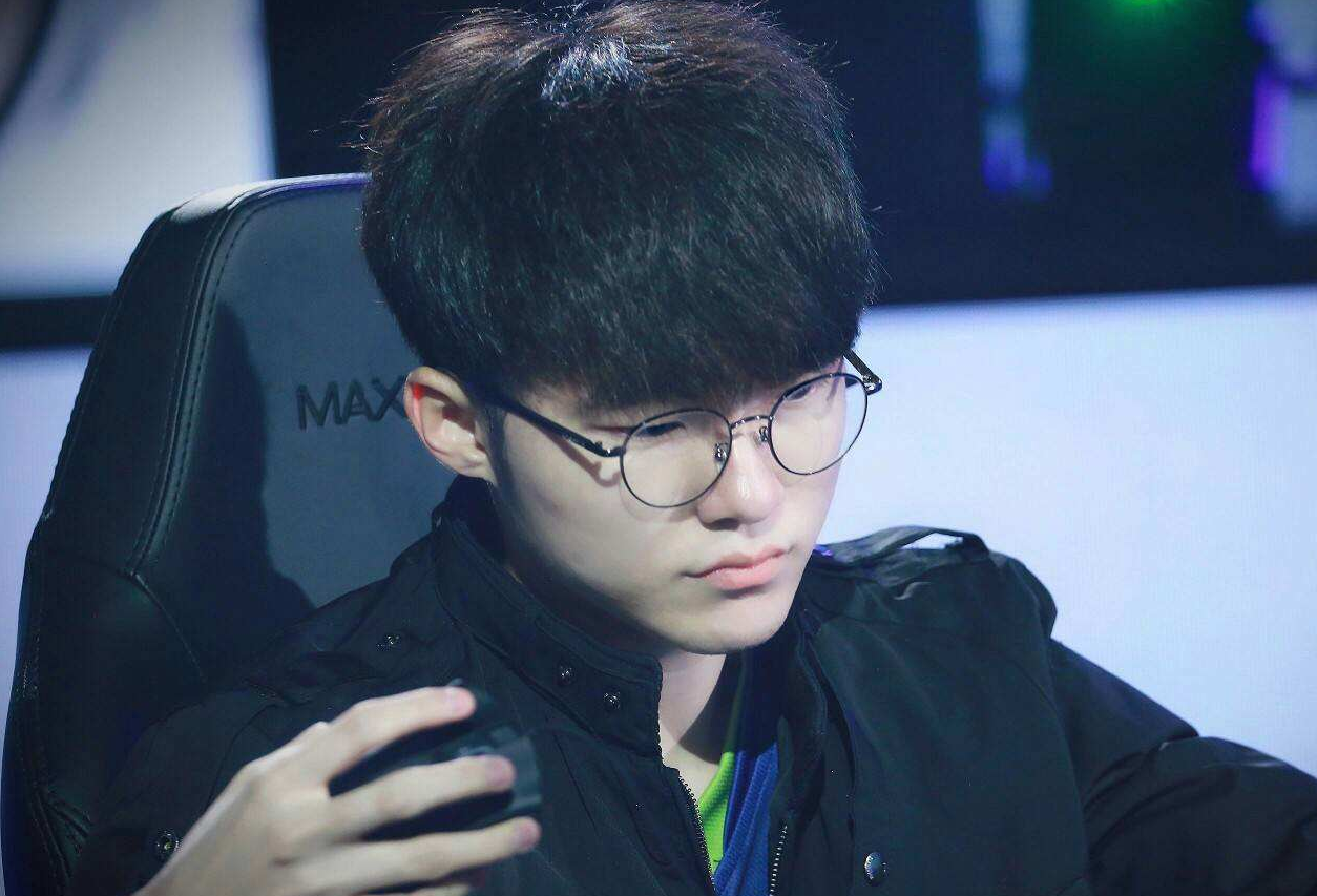 少手多赢 少手多赢